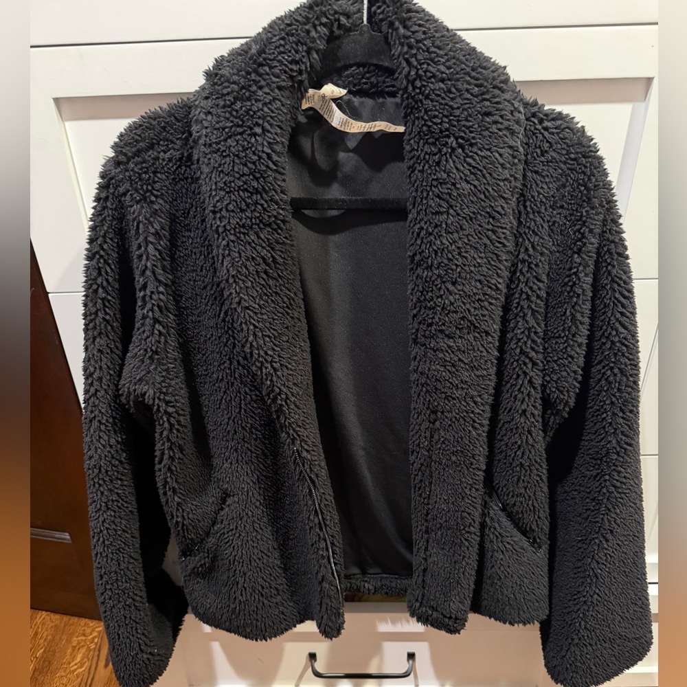ALO Yoga Black Fleece Jacket